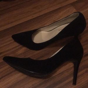 Black faux suede pumps
